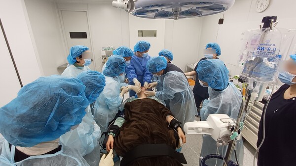 [보도자료] 미라셀, 의료진 대상 ‘줄기세포 아카데미’ 개최…에이비성형외과의원 김승현 원장 강연